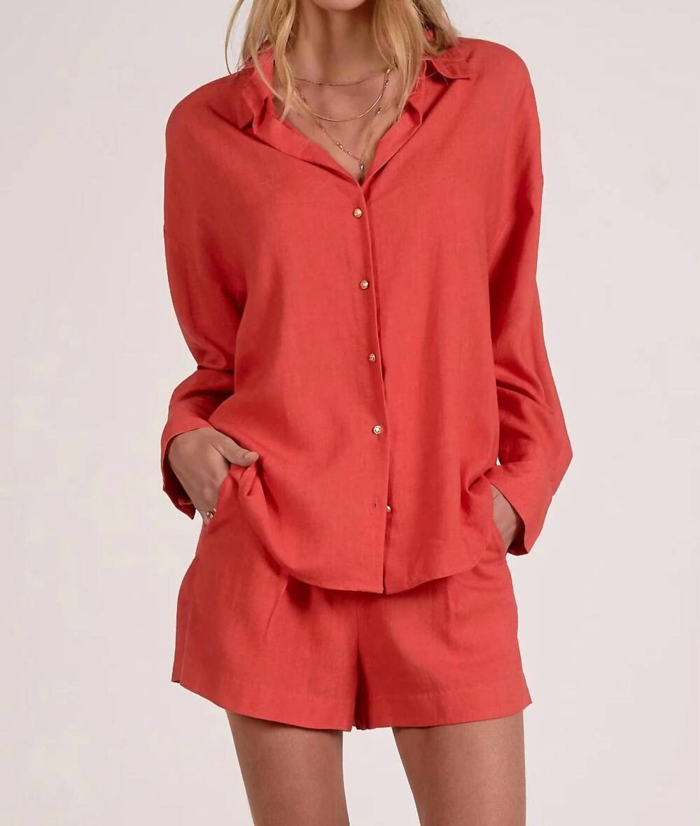 NEW ELAN button down blouse in tomato red